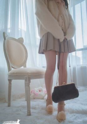 日韩美女高清在线_90分钟完整视频视频大全
