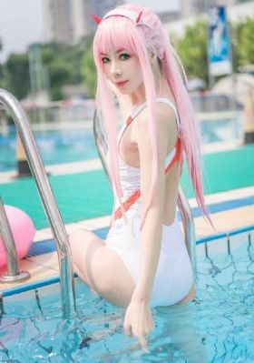欧美老妇肥唇xxxxbbb_高清电影完整版