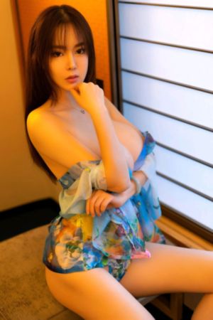 欧美吐舌头像_超清免费高清观看
