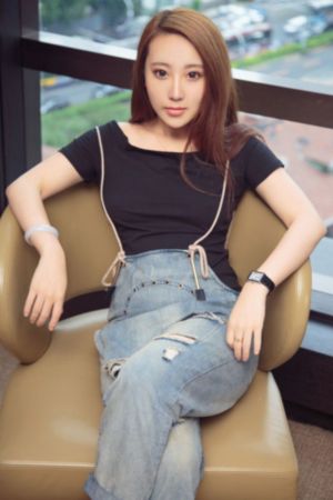 欧美少女头像简单干净_高清高清迅雷在线观看