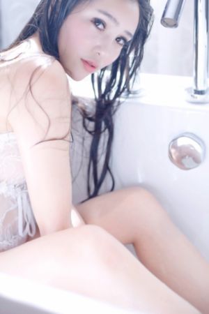 欧美居家女模写真_720免费电视剧