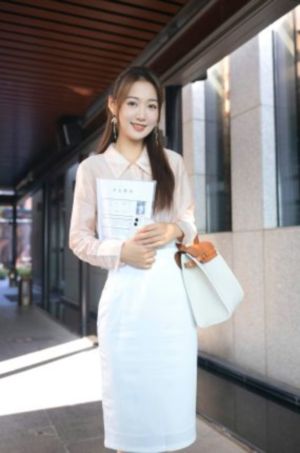 欧美人妖打飞机_在线手机观看