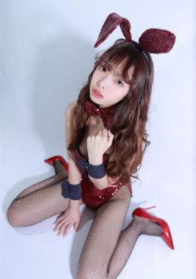 欧美电影糖果_十万网红美女美酱