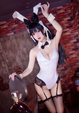 欧美化妆达人满脸斑_1080P手机在线看